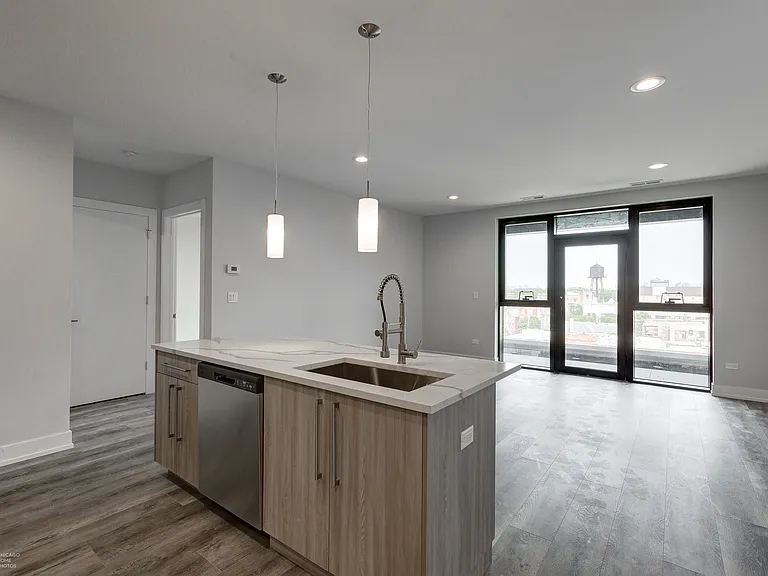 1604 N Richmond St #2D — Photo 6