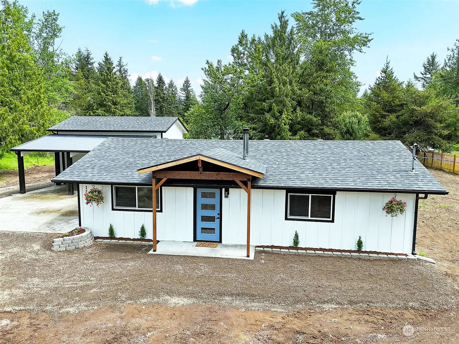 15244 Vail Road SE photo 1