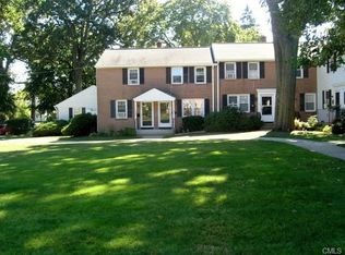 144 Sylvan Knoll Rd, Stamford, CT 06902