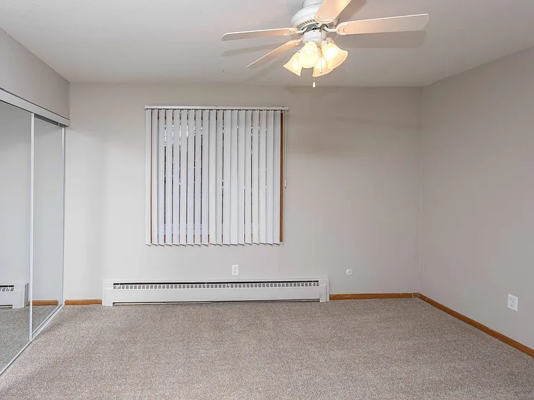 Edgerton Highlands Apartments — Photo 31