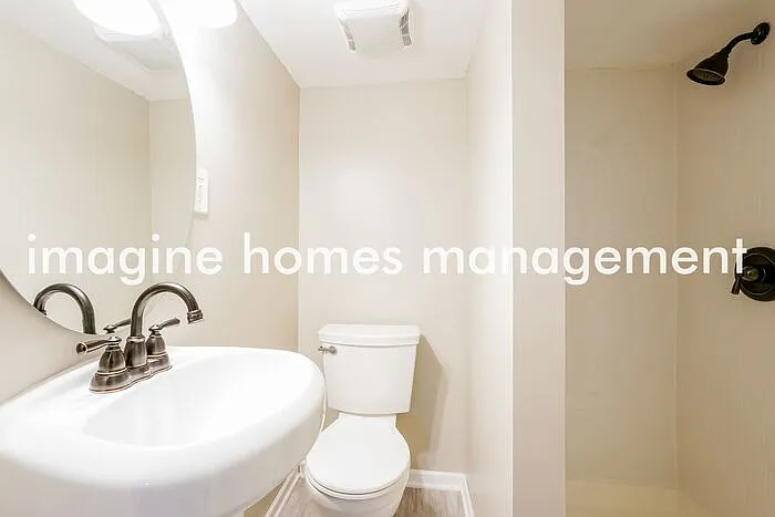 5024 Monroe St NE — Photo 9