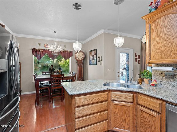 2nd image of 1846 Harper Dr