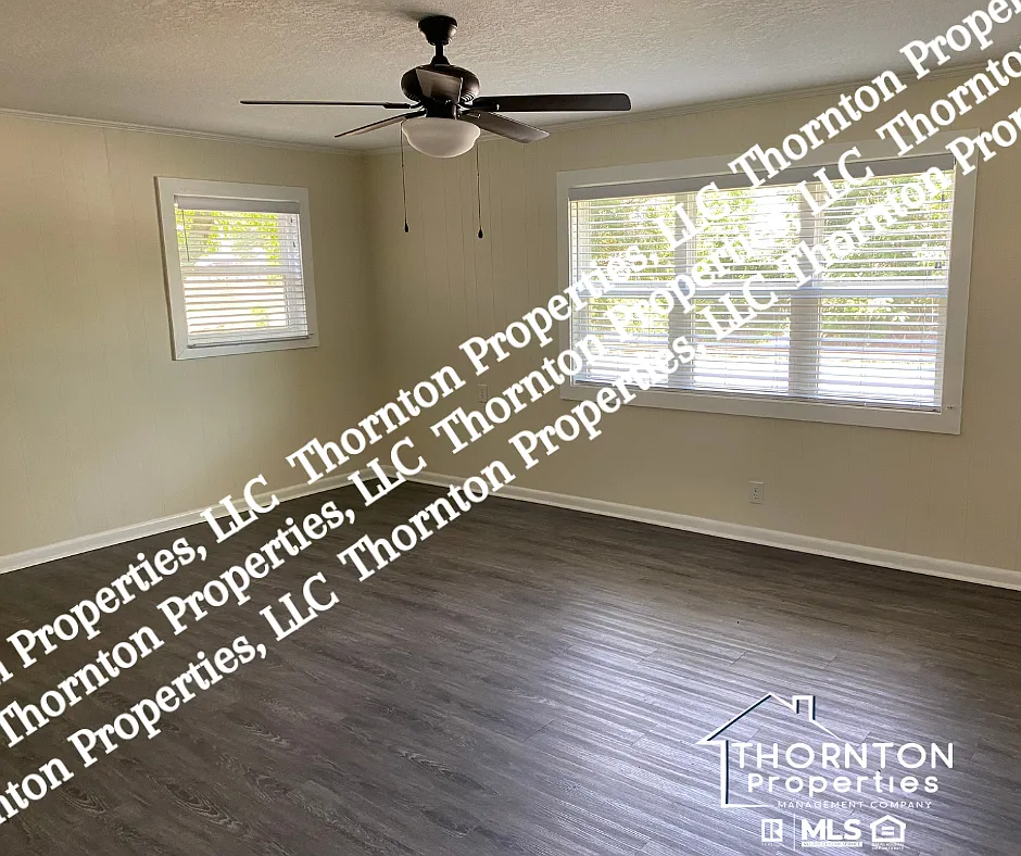 3 bed, 1000 sqft, $1,150 — Photo 3