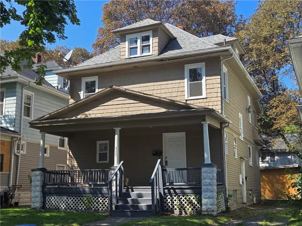 142 Delamaine Dr, Rochester, NY 14621
