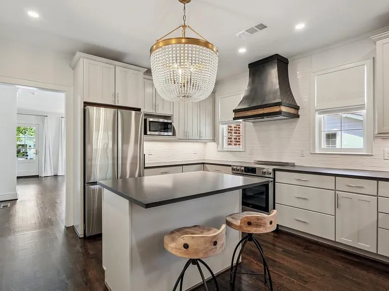 2140 Fairhaven Cir NE — Photo 10