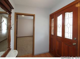 188 N Walnut St, Breese, IL 62230