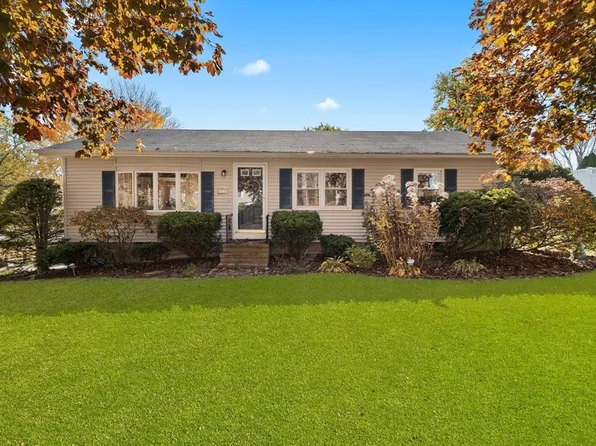23 Evergreen St, North Brookfield, MA 01535