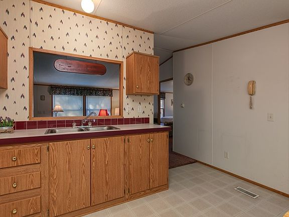 4th image of 409 Hammond Ln