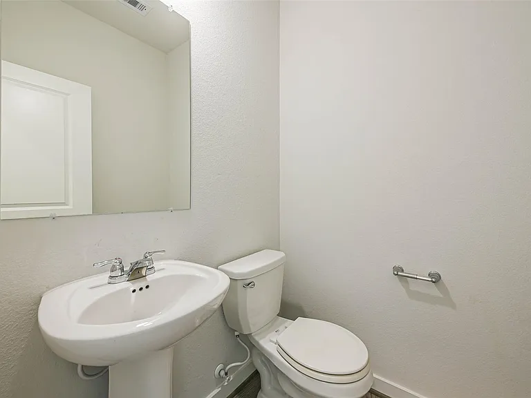 16911 Lagos Ln — Photo 33