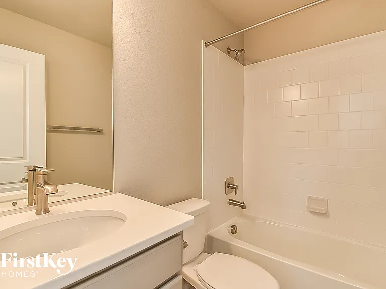 10718 Luneth Dr — Photo 14