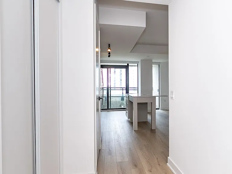 785 Dovercourt Rd #1105 — Photo 30