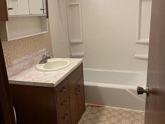 4th image of 1801 Adams St #1