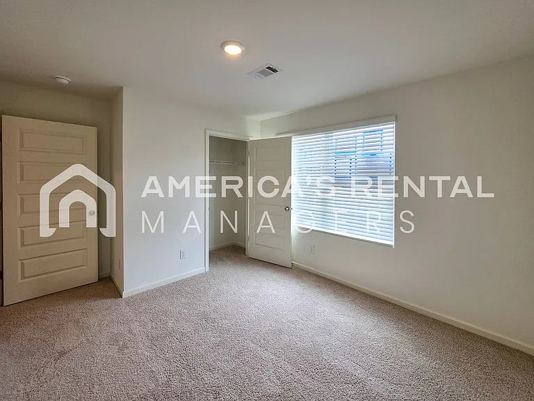 9314 Parkway Gardens Loop — Photo 12