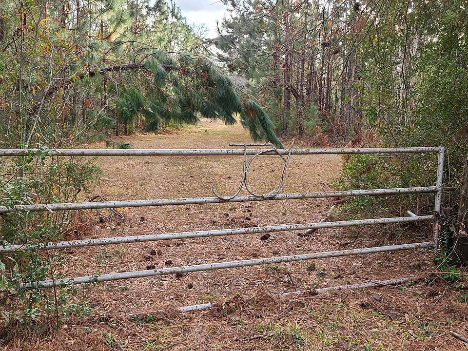 2nd image of 1514 Highway 394