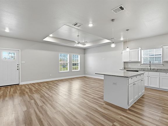 5th image of 4215 Oneal St