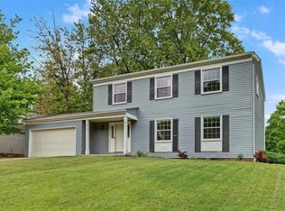 3051 Parmalee Dr, Seven Hills, OH 44131