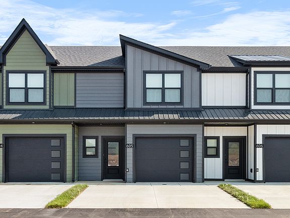 2nd image of 605 Jonathan Wade Cir