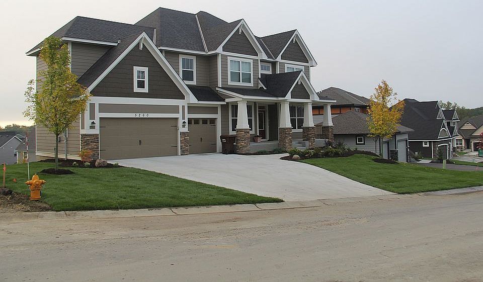 1st image of 5260 Niagara Ln N