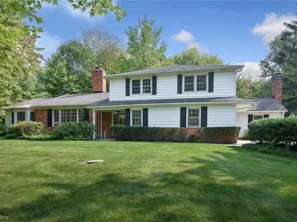 7960 Gates Mills Estate Dr, Gates Mills, OH 44040