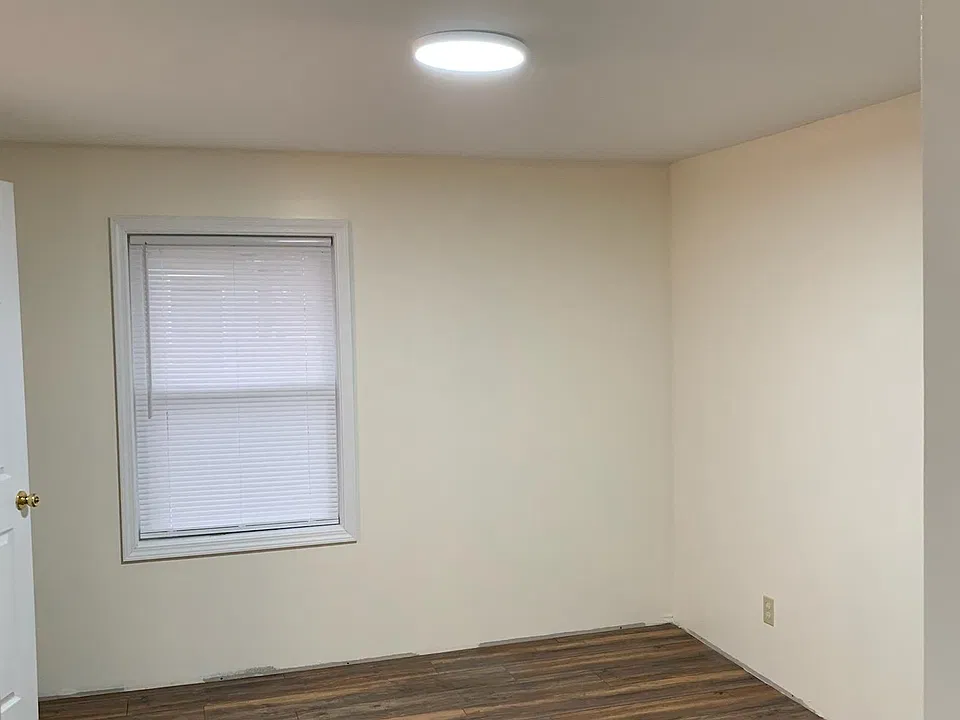 Apt. B bedroom