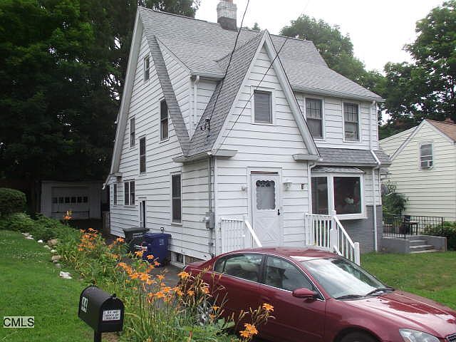 2nd image of 34 Herald Ave