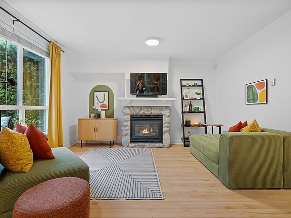 4th image of 1005 Lynn Valley Rd #3