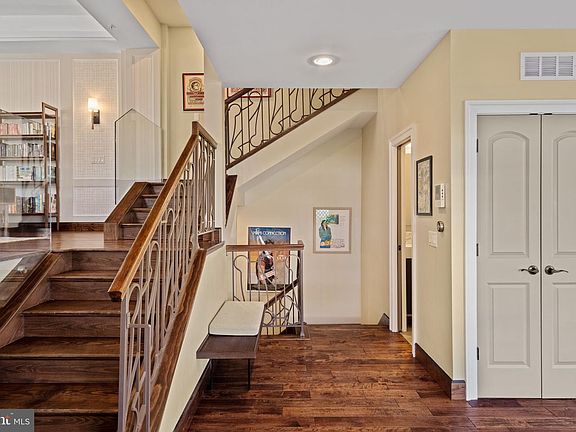 5th image of 6230 Wissahickon Ave