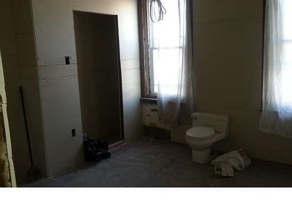 3rd image of 2966 N Bambrey St