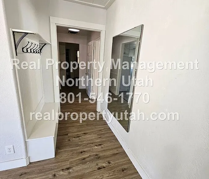 662 E 4th St #COPY — Photo 6