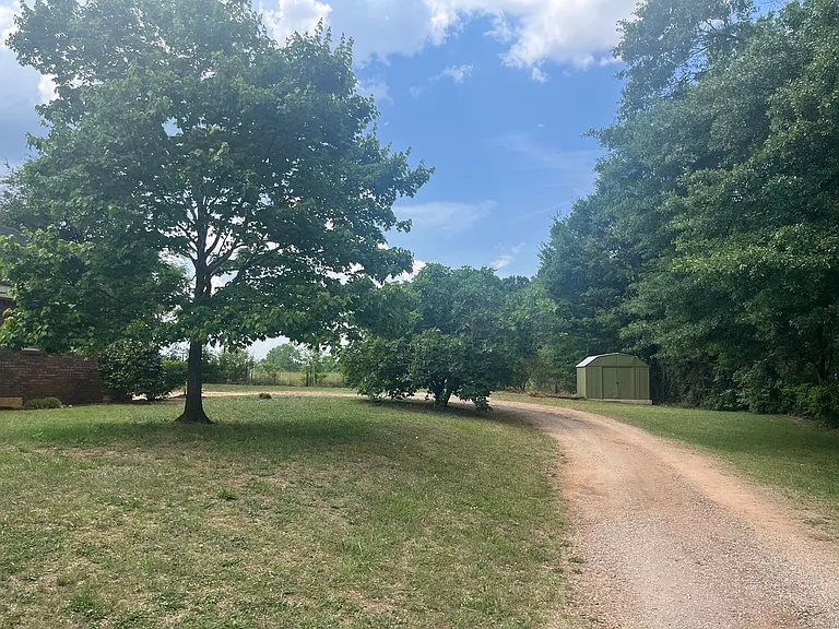 2061 Hodges Mill Rd — Photo 4