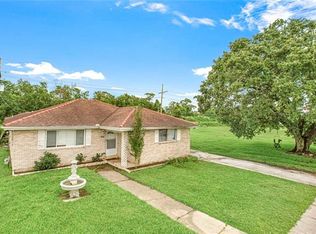 705 Cougar Dr, Arabi, LA 70032