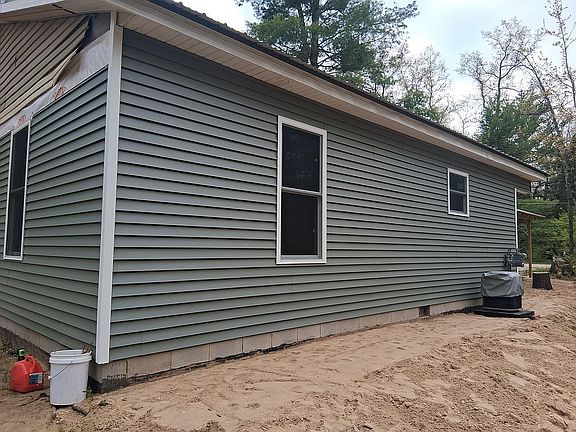 2nd image of 5525 Chippewa Trl