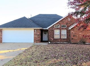 621 Solstice Ave, Lowell, AR 72745