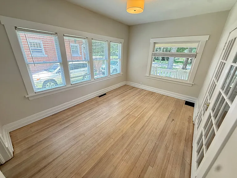 1038 S Fremont Ave — Photo 12
