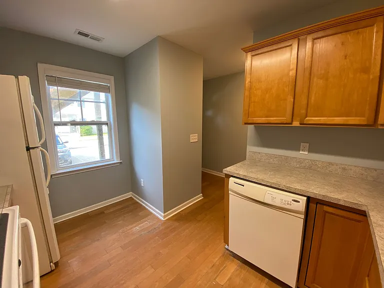 5132 Greenville Loop Rd #B — Photo 10