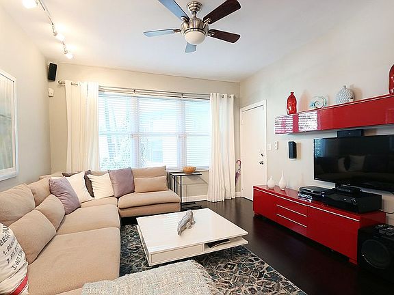 5th image of 1051 Euclid Ave APT 107