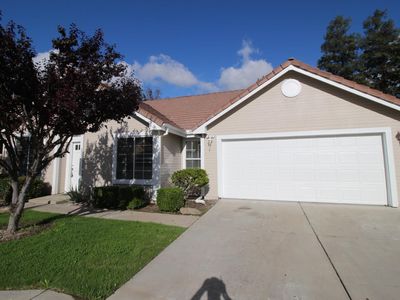 913 N Bush Ave, Clovis, CA, 93611