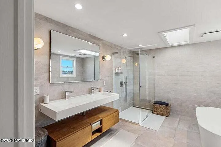 40 Riverdale Ave — Photo 6