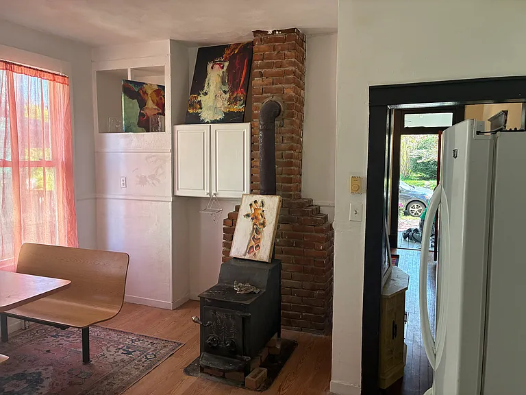 615 Mountain Ave SW #2 — Photo 8