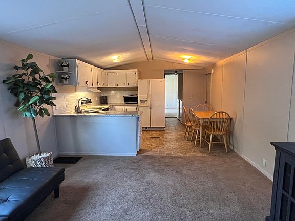 2nd image of 5429 Maverick Ln