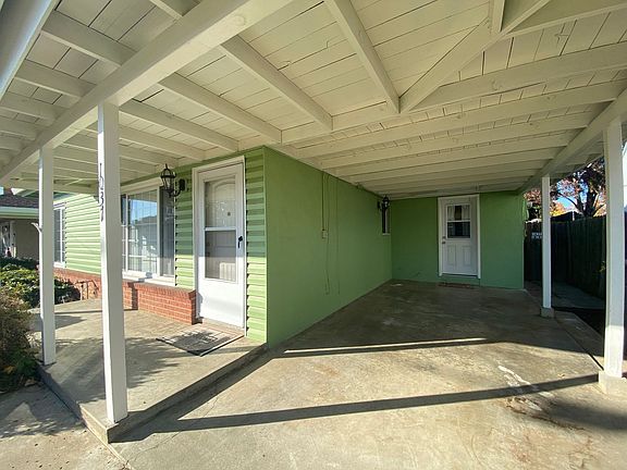 3rd image of 1037 Shearer St