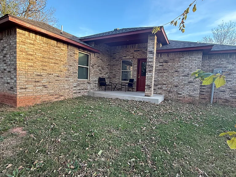314 W Illinois Ave — Photo 14