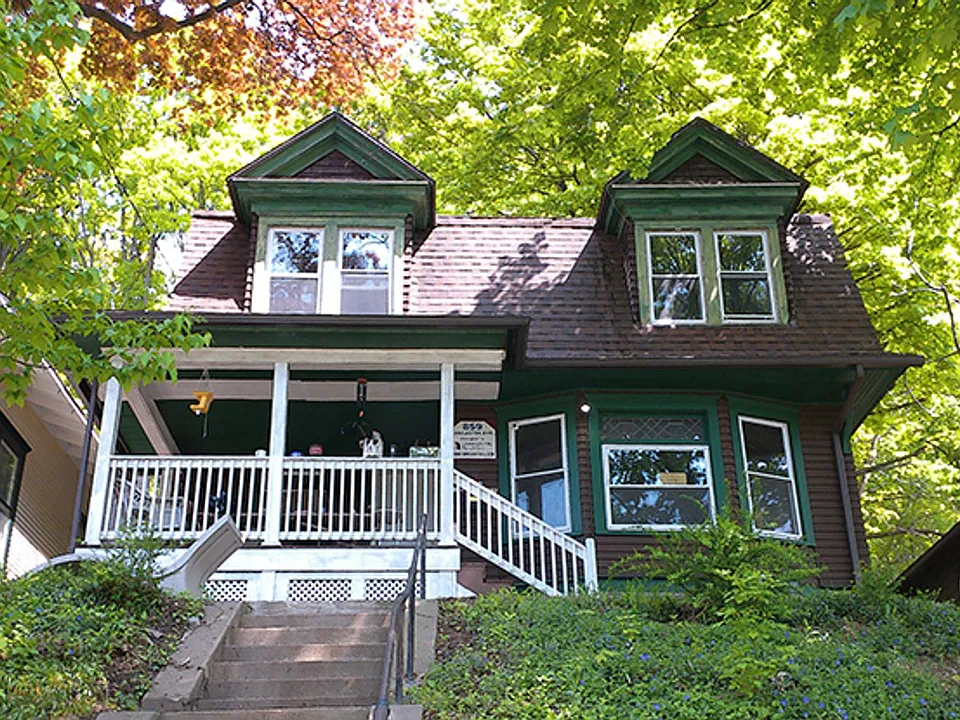 859 Lancaster Ave