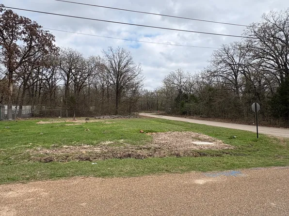 145 Kanawka Rd, Mabank, TX 75156