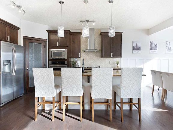 4th image of 26 W Skyview Ranch St NE