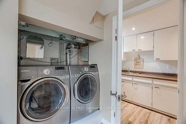 216 Irving Pl #LOWER — Photo 16
