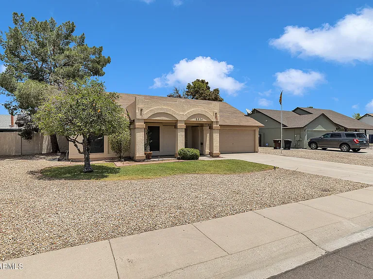 8834 W Purdue Ave — Photo 3