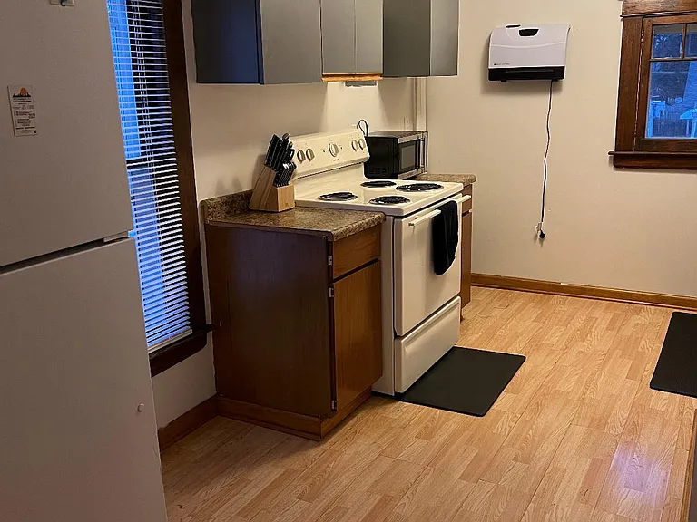 1609 N Oakley St #1 — Photo 8