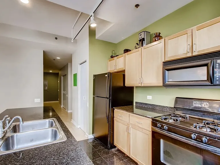 5 N Wabash Ave #1401 — Photo 7
