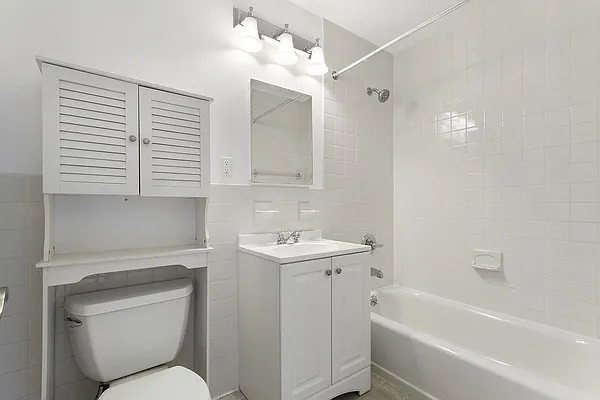 Rented by Compass | media 23